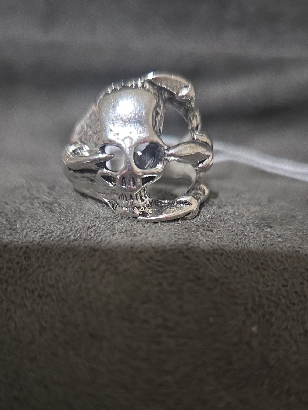 Men's Metal Skull Ring 8.5-Gothic Men's Jewelry